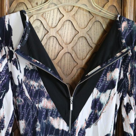 TART Collections Bell Sleeve Printed Surplice Dress - Size XS, NWT! - Picture 9 of 16